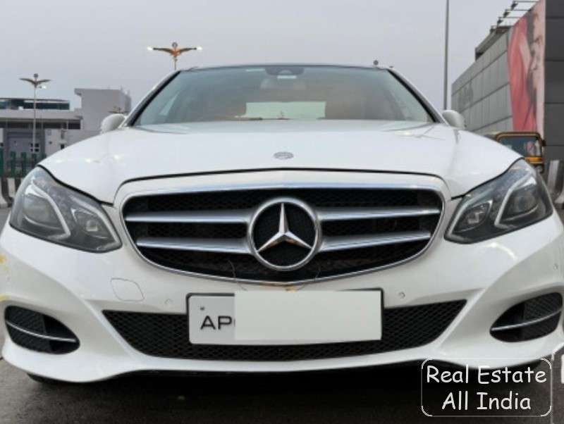 🚗 Mercedes-Benz E250 CDI – Premium Sedan for Sale  📅 Model: 2015 ⛽ Fuel Type: Diesel ⚙️ Transmiss - PS0058